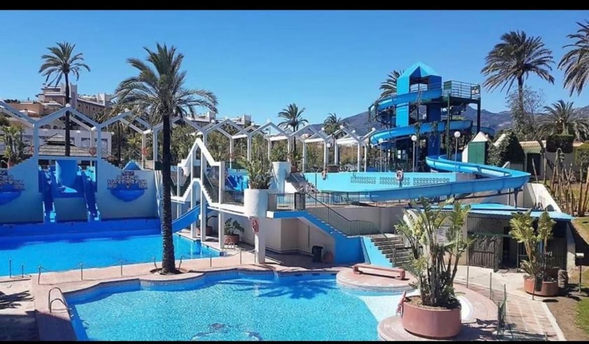 Stefys Beach Apartment Бенальмадена Экстерьер фото